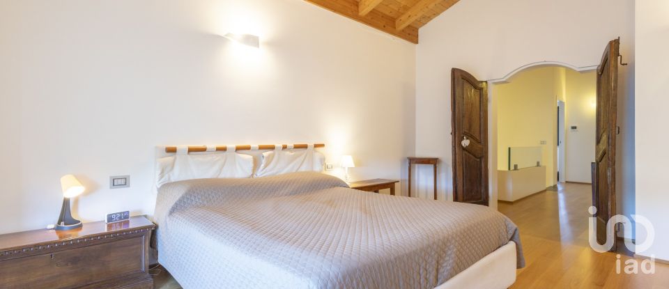 Casale 6 locali di 242 m² in Monterado (60012)