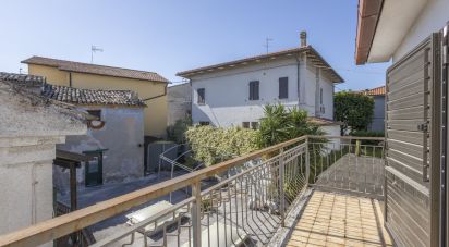 Rifugio 7 locali di 160 m² in Filottrano (60024)