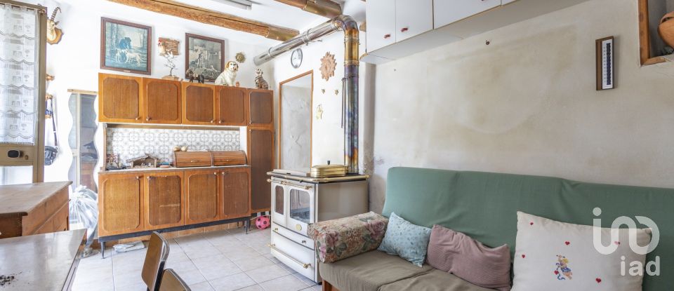 Rifugio 7 locali di 160 m² in Filottrano (60024)