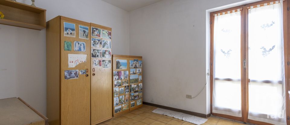 Rifugio 7 locali di 160 m² in Filottrano (60024)