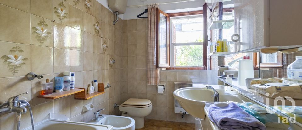 Rifugio 7 locali di 160 m² in Filottrano (60024)