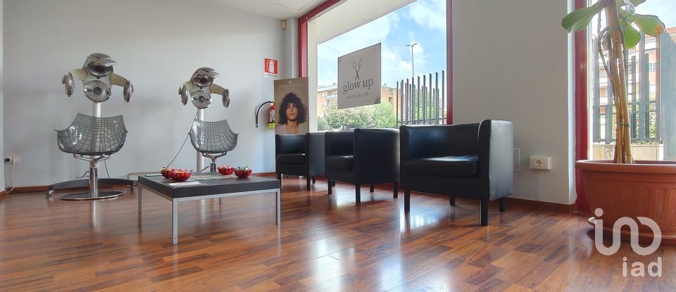 Shop / premises commercial of 109 m² in Roma (00148)