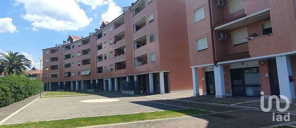 Shop / premises commercial of 109 m² in Roma (00148)