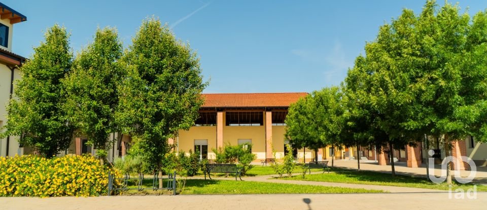 Villa Bifamiliare 4 locali di 109 m² a Cremona (26100)