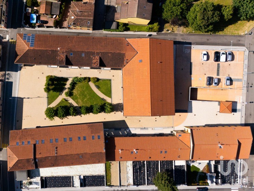 Four-room apartment of 131 m² in Cremona (26100)