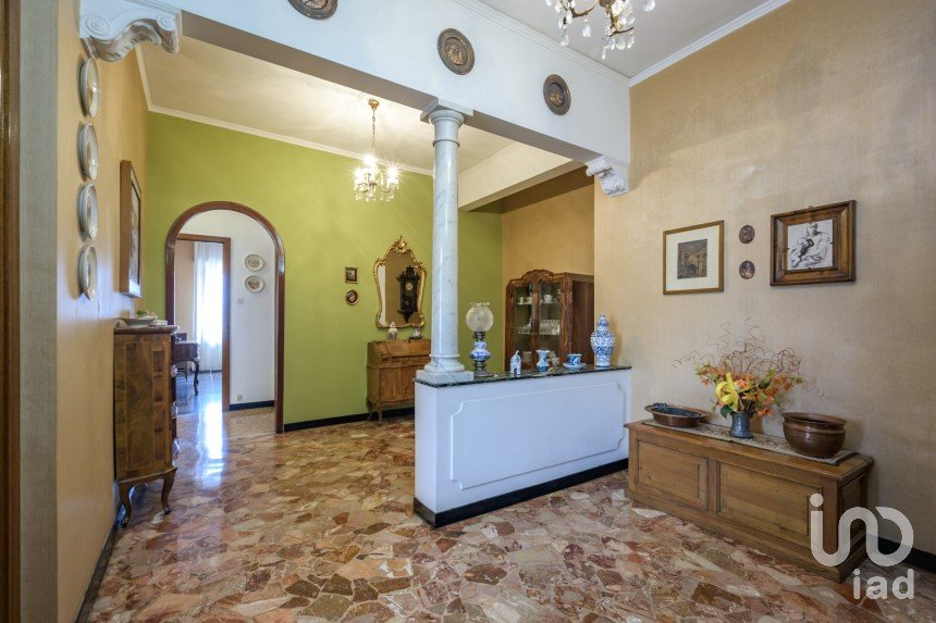 Bilocale di 125 m² a Genova (16155)