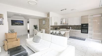 Appartamento 5 locali di 105 m² a Genova (16138)