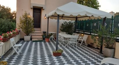 Villa Bifamiliare 13 locali di 270 m² a Genova (16148)