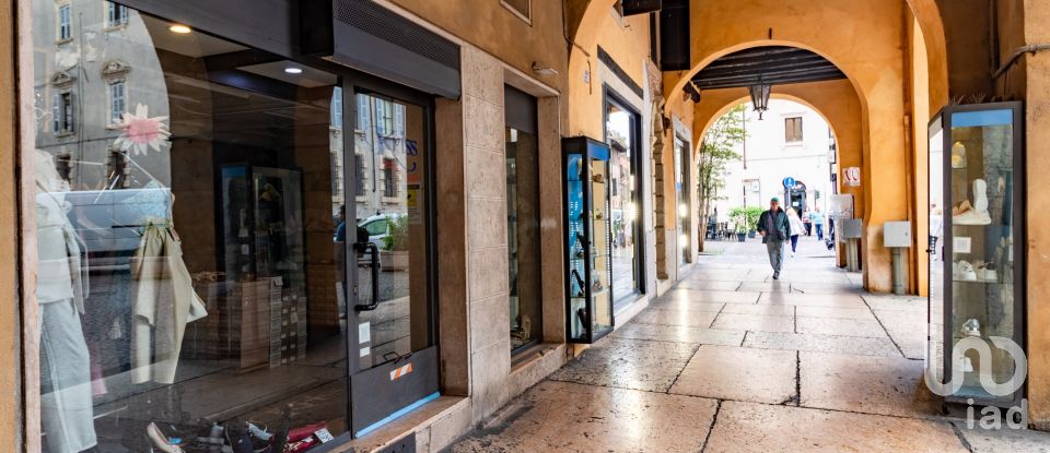 Shop / premises commercial of 60 m² in Verona (37121)
