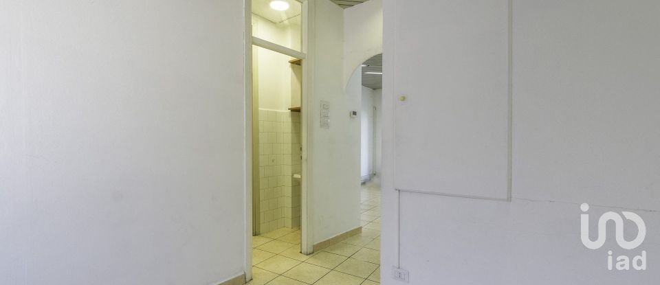 Negozio / locale commerciale di 43 m² in Mariano Comense (22066)