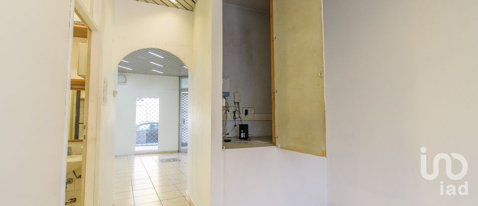 Negozio / locale commerciale di 43 m² in Mariano Comense (22066)