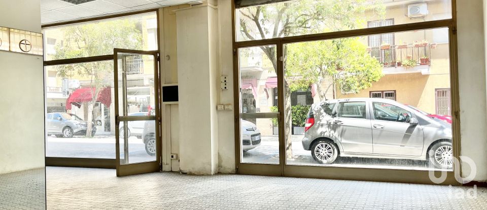 Negozio / locale commerciale di 68 m² in Falconara Marittima (60015)