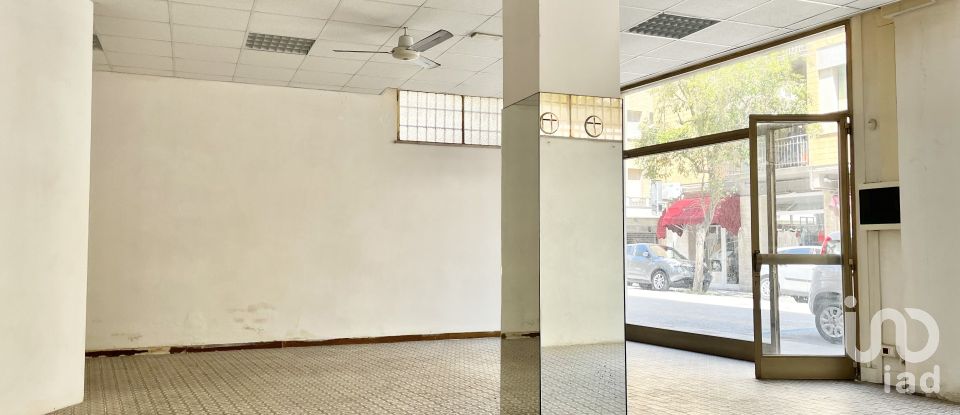 Negozio / locale commerciale di 68 m² in Falconara Marittima (60015)