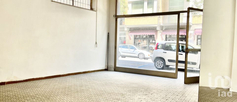 Negozio / locale commerciale di 68 m² in Falconara Marittima (60015)