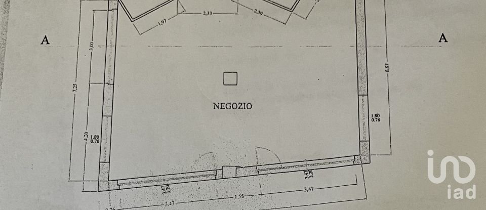 Negozio / locale commerciale di 68 m² in Falconara Marittima (60015)