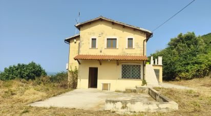 Casa indipendente 8 locali di 300 m² in Colonnella (64010)