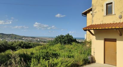 Casa indipendente 8 locali di 300 m² in Colonnella (64010)