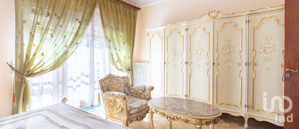 Loft 8 locali di 138 m² a Osimo (60027)