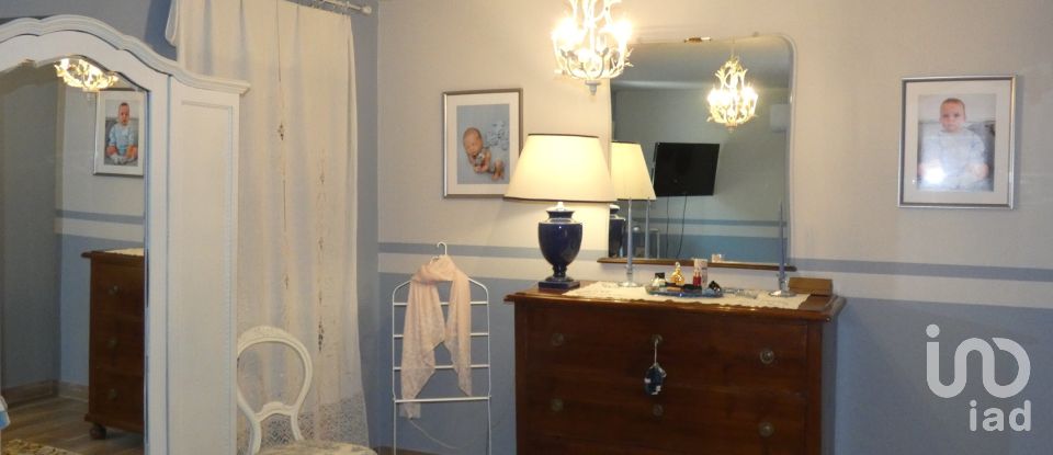 Casa indipendente 9 locali di 300 m² in Maissana (19010)