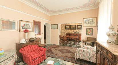 Appartamento 11 locali di 191 m² a Genova (16129)
