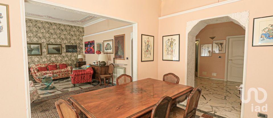 Appartamento 11 locali di 191 m² a Genova (16129)