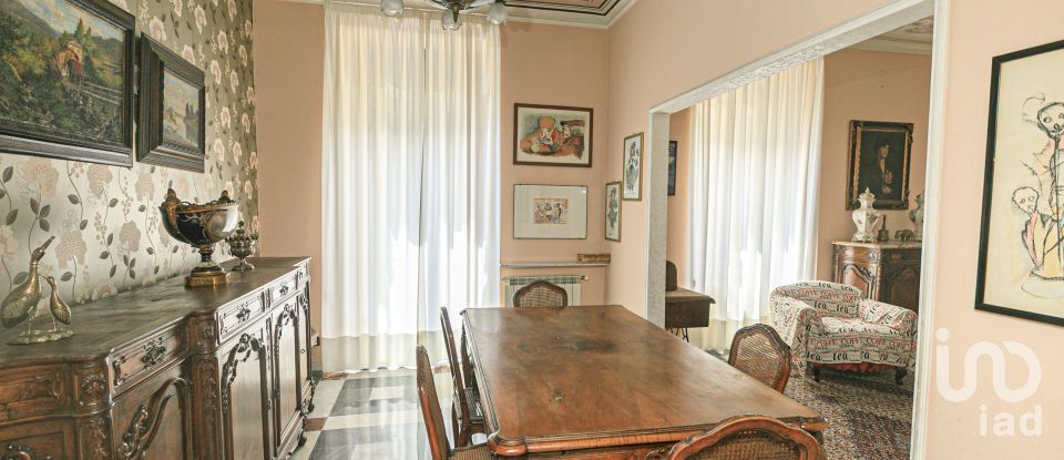 Appartamento 11 locali di 191 m² a Genova (16129)