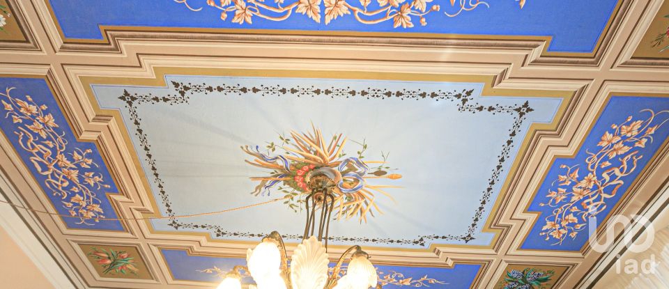 Appartamento 11 locali di 191 m² a Genova (16129)