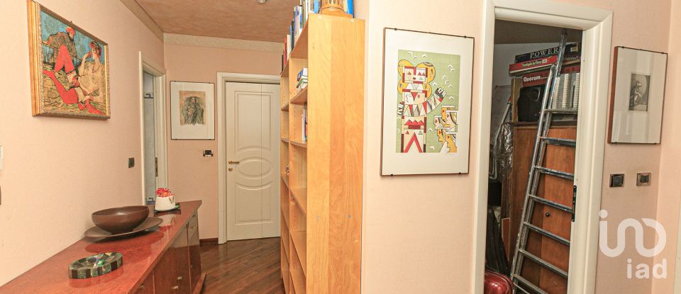 Appartamento 11 locali di 191 m² a Genova (16129)