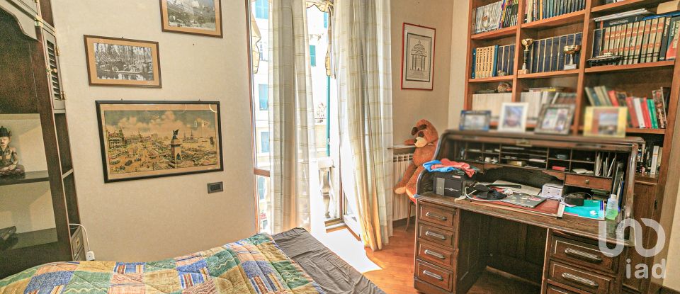 Appartamento 11 locali di 191 m² a Genova (16129)