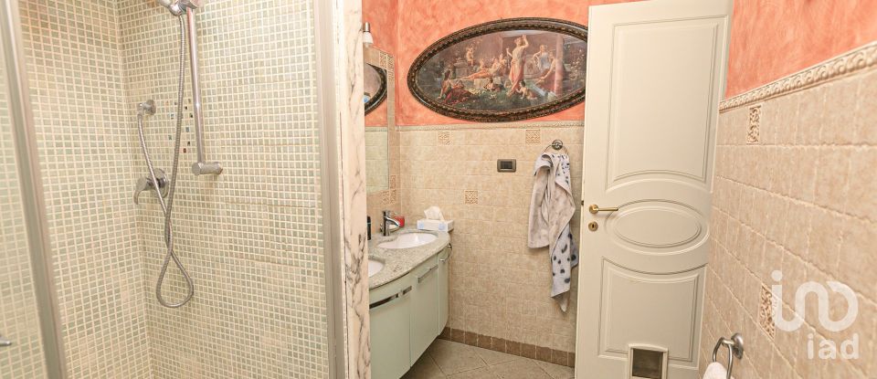 Appartamento 11 locali di 191 m² a Genova (16129)