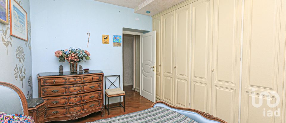 Appartamento 11 locali di 191 m² a Genova (16129)