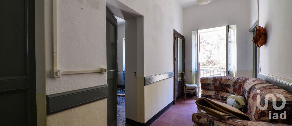 Village house 11 rooms of 200 m² in Osiglia (17010)