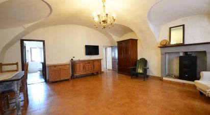 Casa di paese 8 locali di 200 m² in Niella Tanaro (12060)