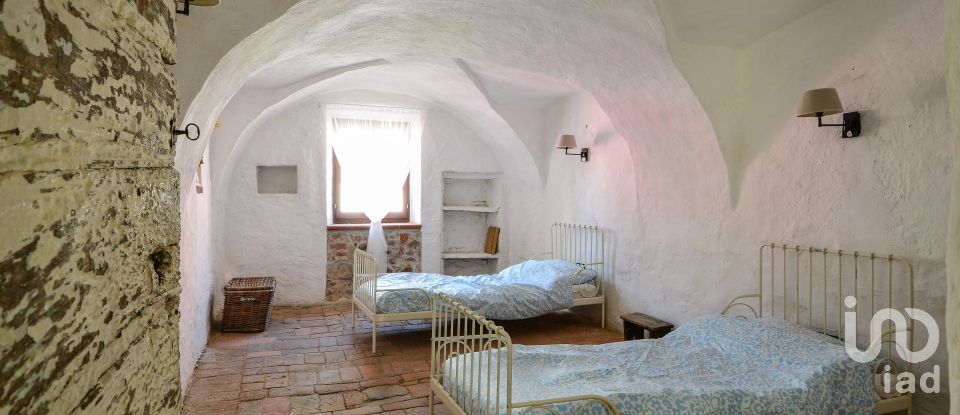 Village house 8 rooms of 200 m² in Niella Tanaro (12060)