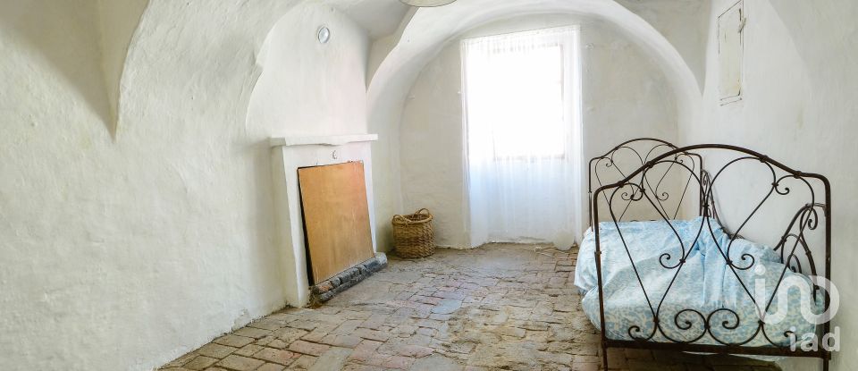 Village house 8 rooms of 200 m² in Niella Tanaro (12060)