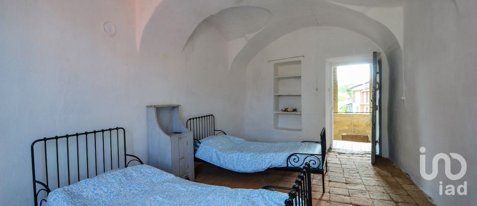 Village house 8 rooms of 200 m² in Niella Tanaro (12060)