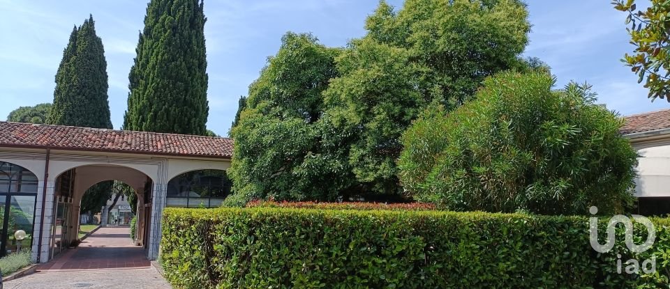 Appartamento 5 locali di 142 m² a Desenzano del Garda (25015)