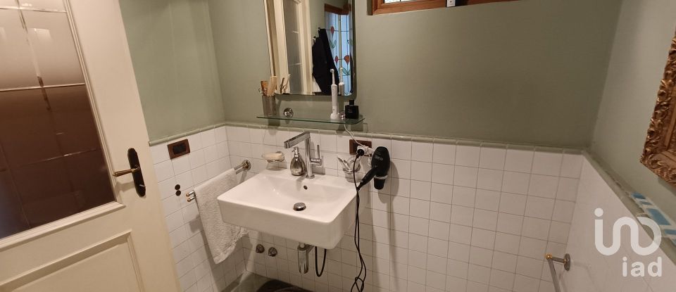 Appartamento 5 locali di 142 m² a Desenzano del Garda (25015)