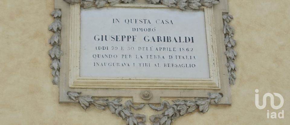 Appartamento 5 locali di 142 m² a Desenzano del Garda (25015)