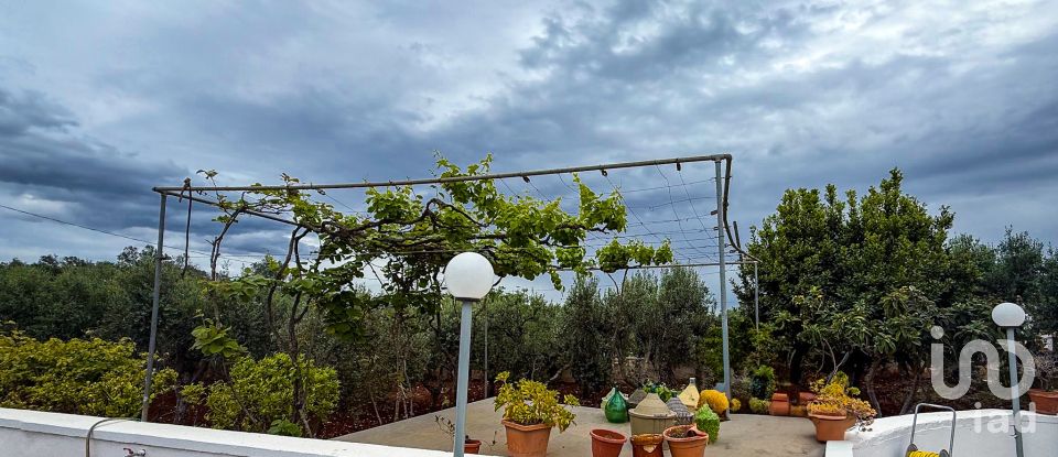 Farm 8 rooms of 98 m² in Ostuni (72017)