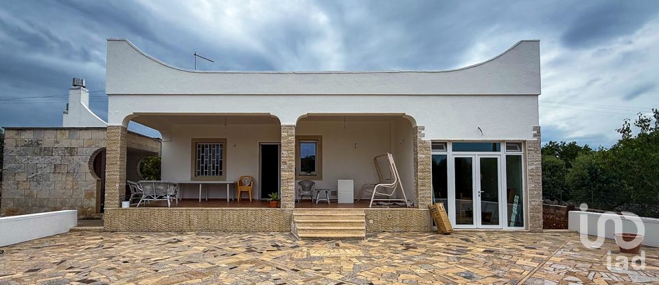 Farm 8 rooms of 98 m² in Ostuni (72017)