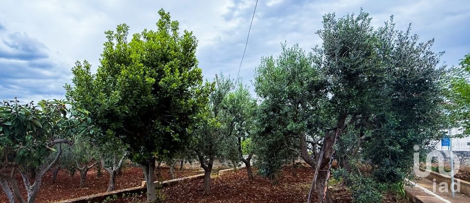 Farm 8 rooms of 98 m² in Ostuni (72017)