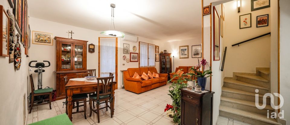 Traditional house 5 rooms of 159 m² in Ferrara (44124)