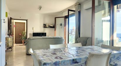 Three-room apartment of 80 m² in Grottammare (63066)