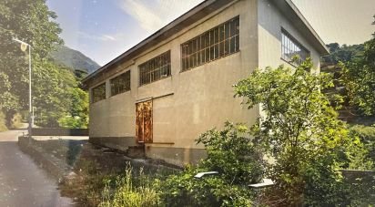 Negozio / locale commerciale di 400 m² in Arenzano (16011)