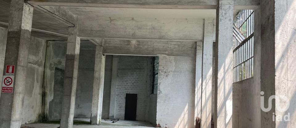 Shop / premises commercial of 400 m² in Arenzano (16011)