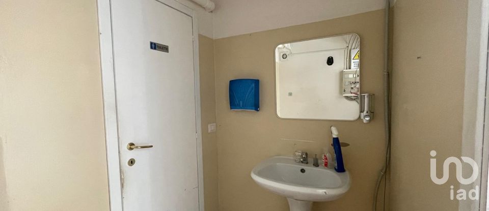 Negozio / locale commerciale di 50 m² in Arezzo (52100)