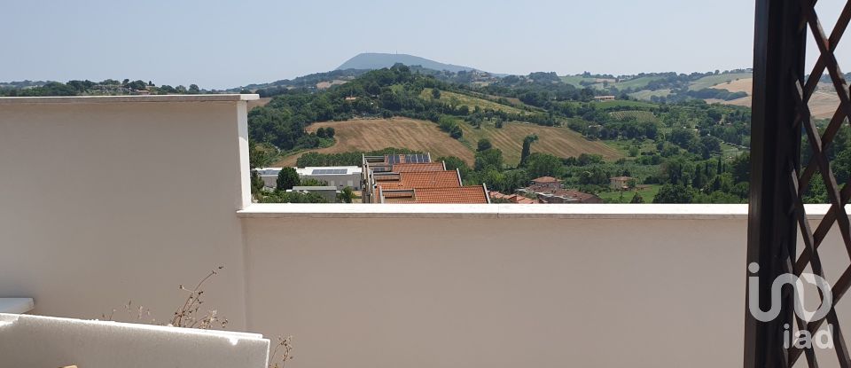 Quadrilocale di 120 m² a Ancona (60121)