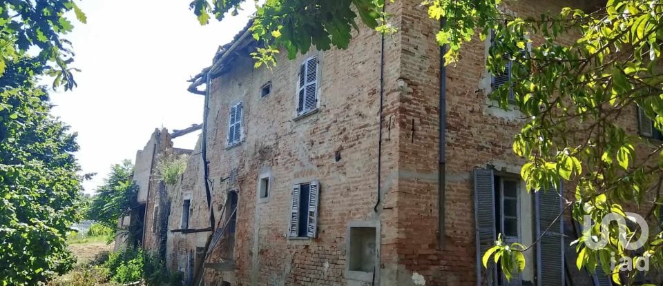 Villa Bifamiliare 7 locali di 125 m² in Nizza Monferrato (14049)