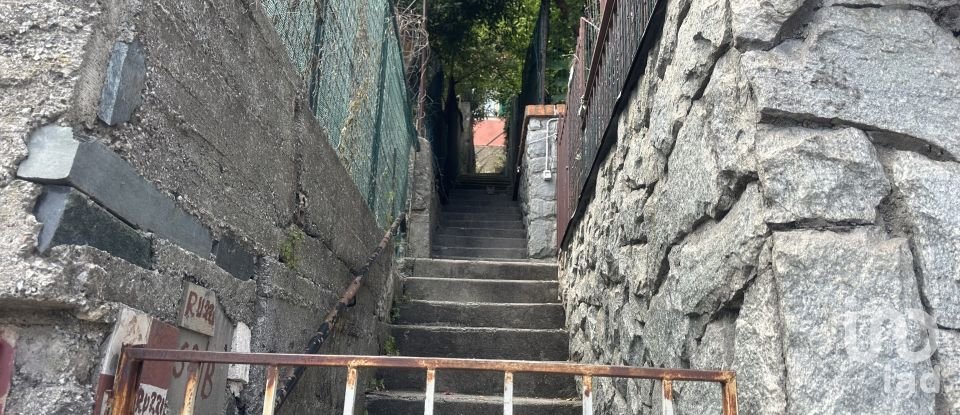 Casale 16 locali di 260 m² in Genova (16133)